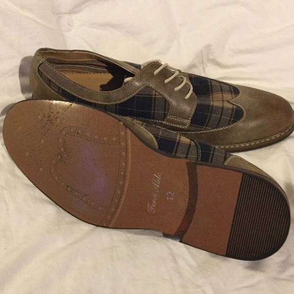 Unique oxfords, worn once - Picture 2 of 3